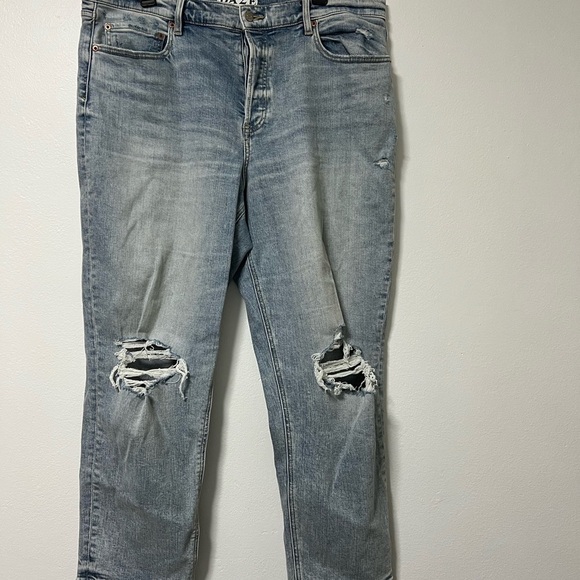 Daze Denim High Rise Distressed mom Jeans - Picture 1 of 10